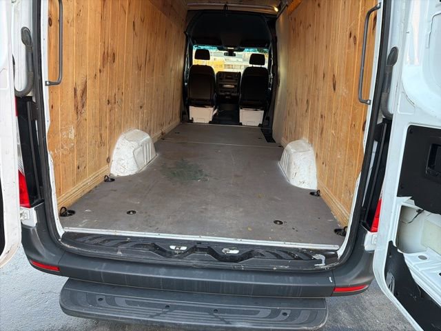 Used 2021 Mercedes-Benz Sprinter 2500 image 17