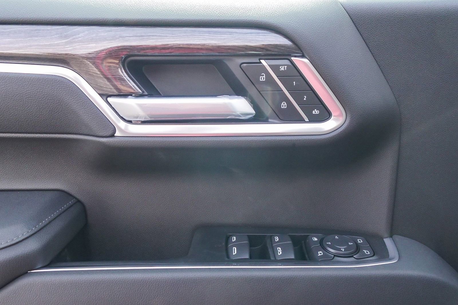 New 2026 Chevrolet Silverado 1500 LTZ w/ LTZ Premium Package image 18