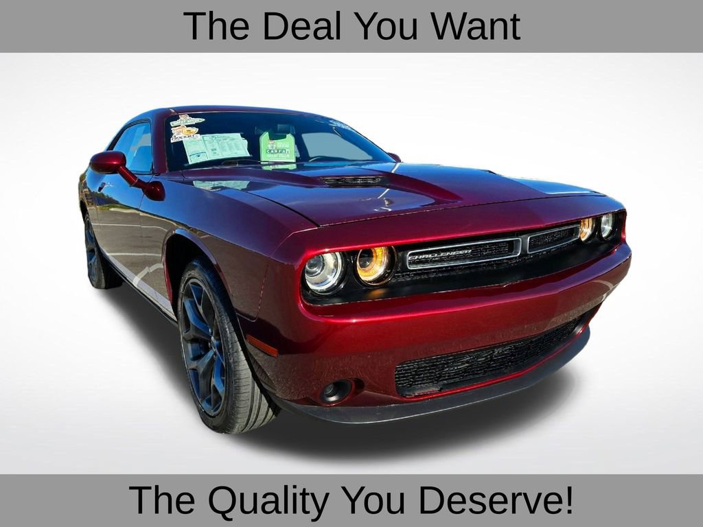Used 2017 Dodge Challenger SXT