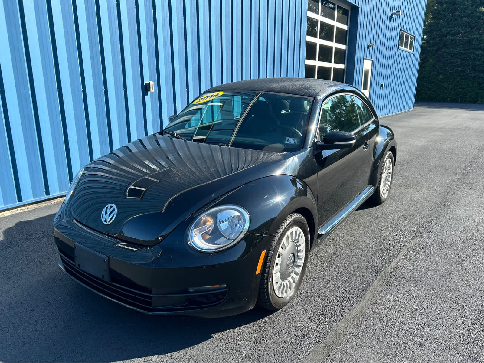 Used 2014 Volkswagen Beetle 2.5 image 2