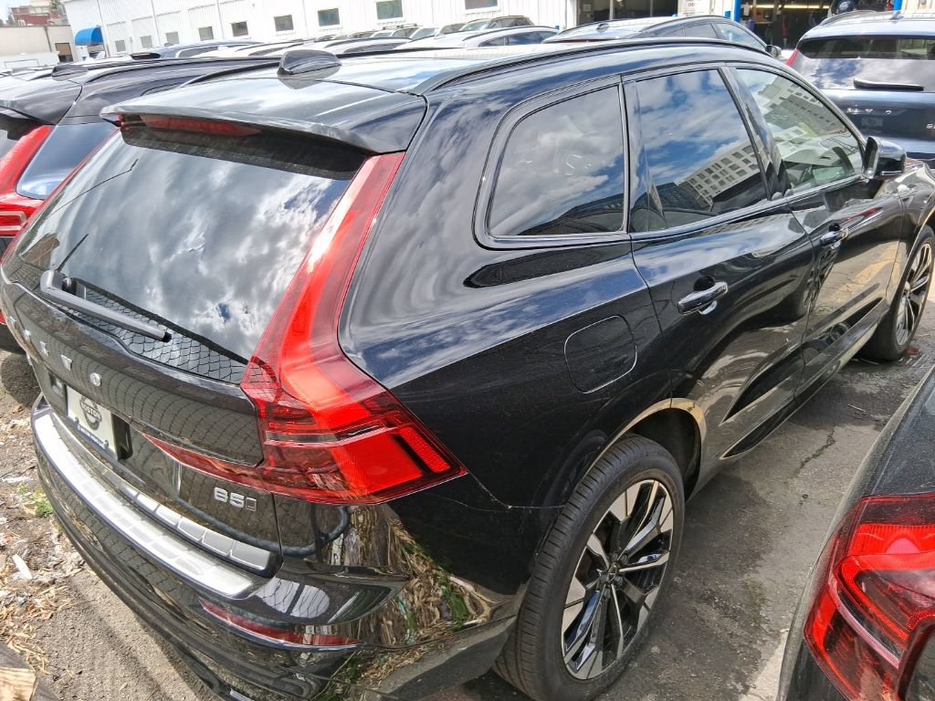 New 2026 Volvo XC60 B5 Plus w/ Protection Package Premier AWD/4WD image 6