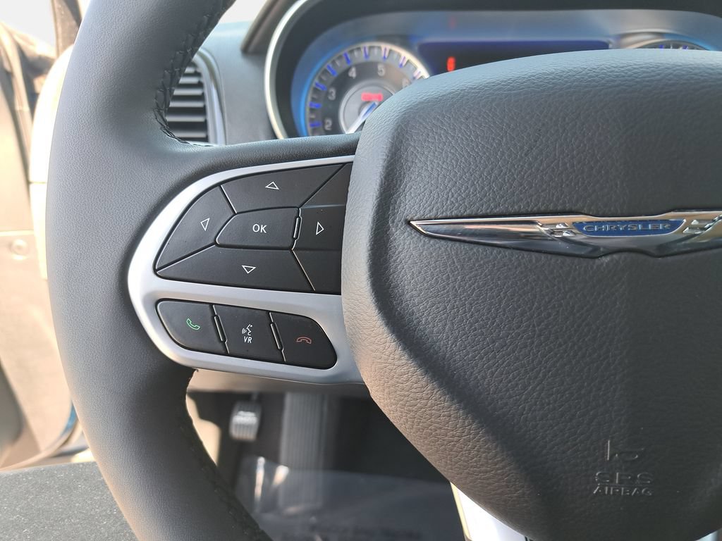 Certified 2023 Chrysler 300 Touring w/ Sport Appearance Package RWD image 17