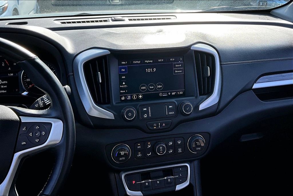 Used 2023 GMC Terrain SLT image 9