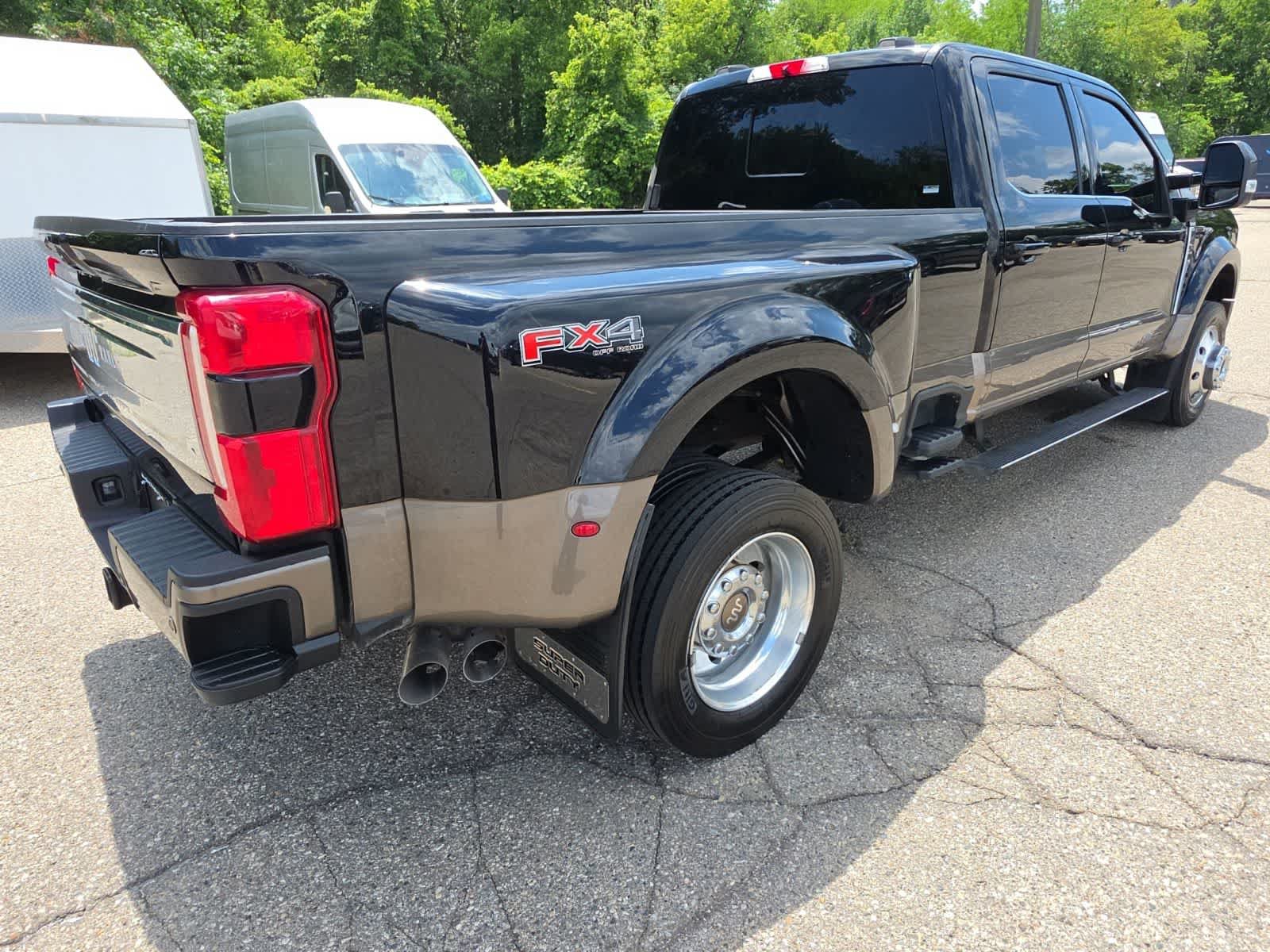 Used 2023 Ford F450 King Ranch w/ FX4 Off-Road Package AWD/4WD image 8