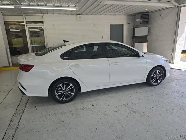 Certified 2023 Kia Forte LXS w/ LXS Technology Package FWD image 6
