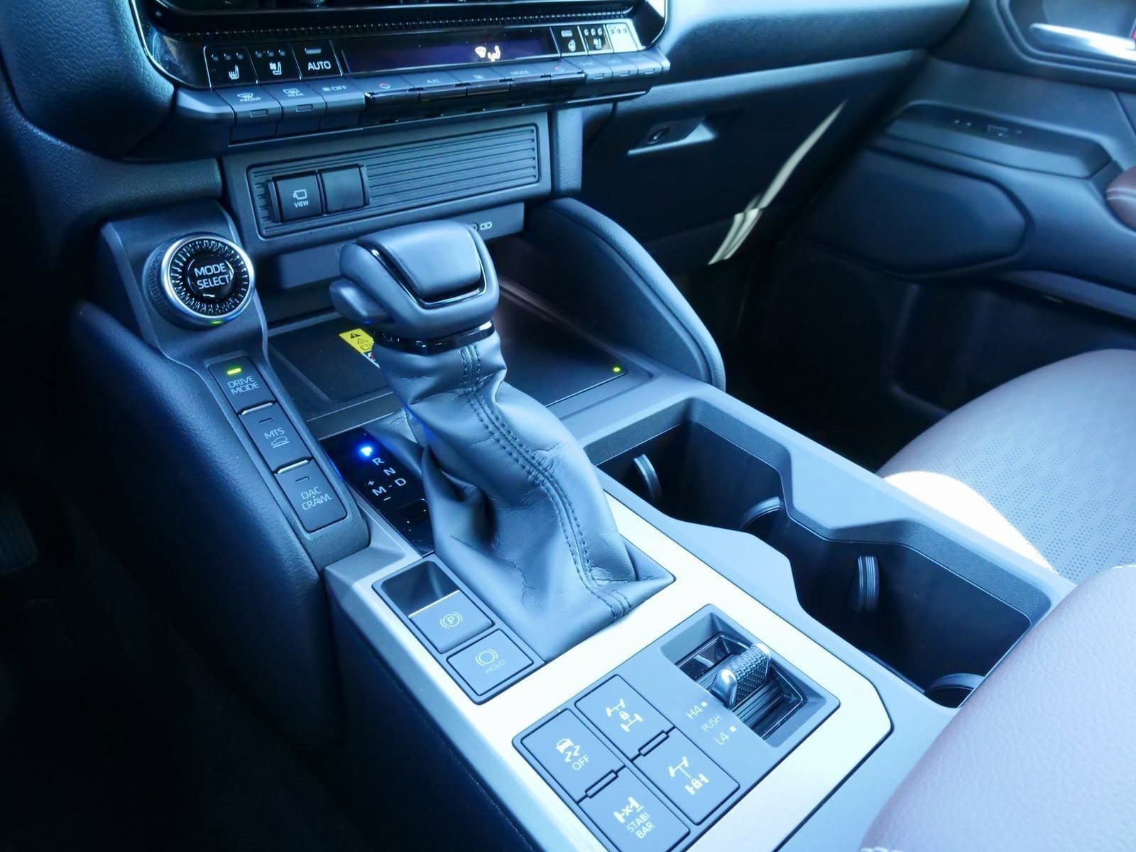 Used 2025 Toyota Land Cruiser image 28