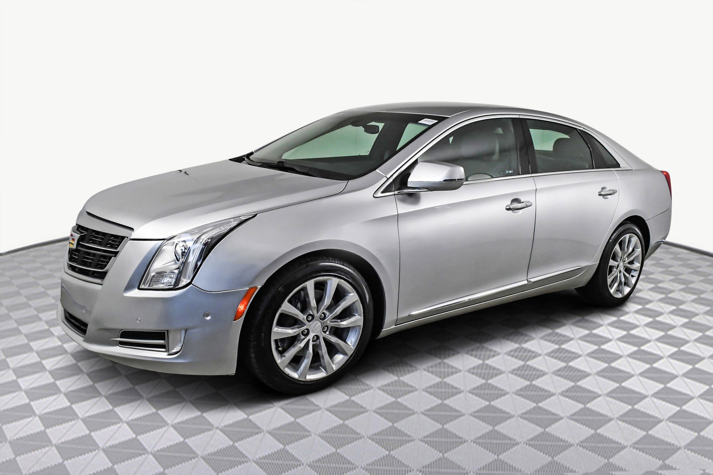 Used 2017 Cadillac XTS Luxury image 4