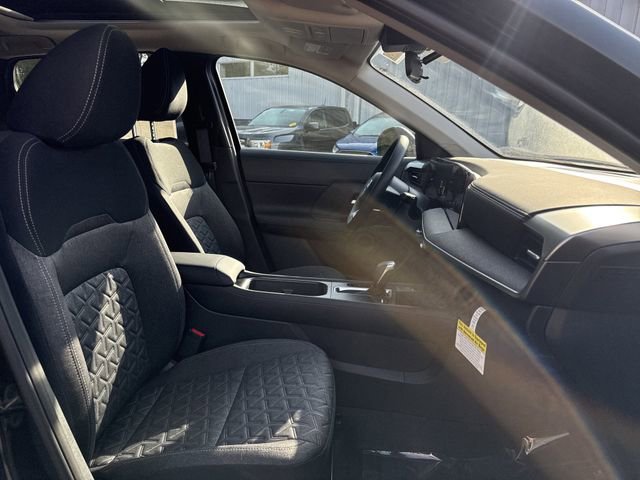 New 2026 Nissan Kicks SV w/ SV Premium Package image 27