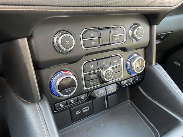 Used 2022 GMC Yukon XL AT4 w/ Max Trailering Package image 34