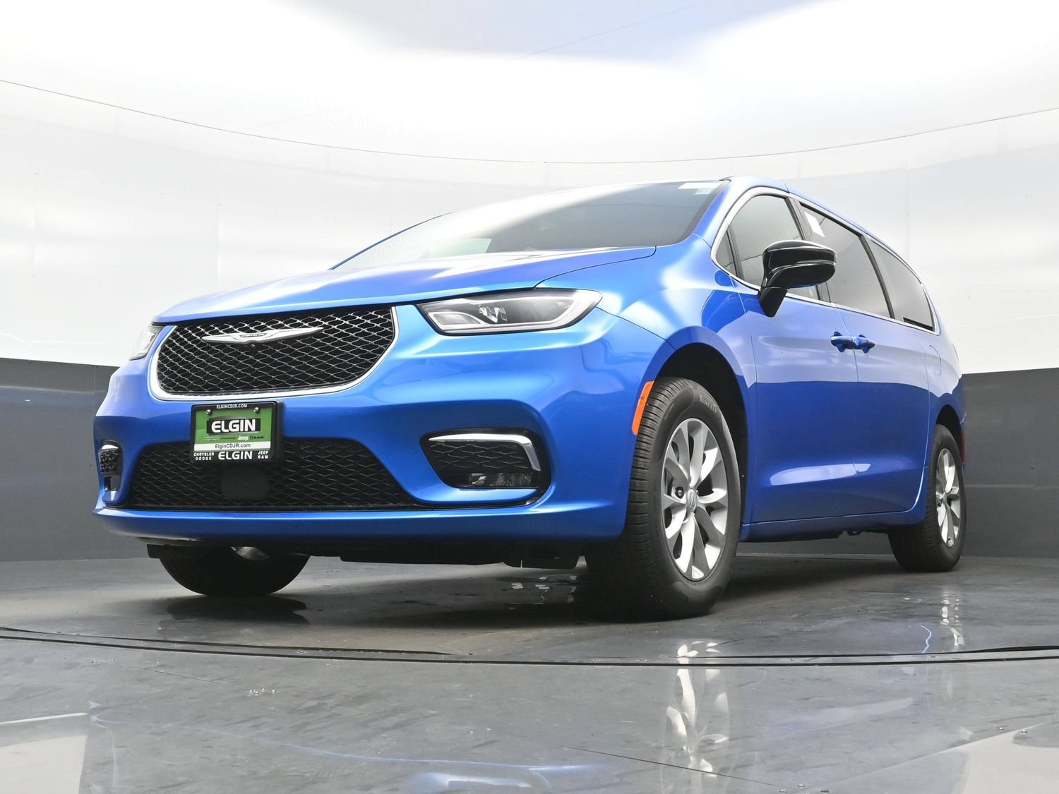 New 2026 Chrysler Pacifica Select AWD/4WD image 15