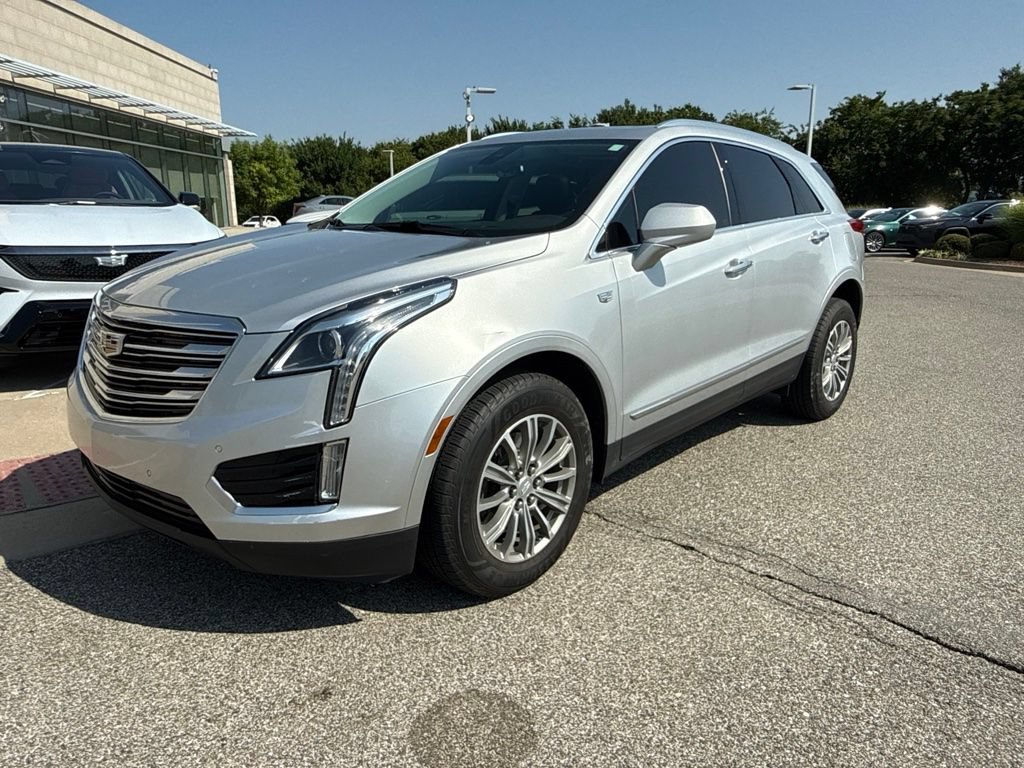Used 2018 Cadillac XT5 Luxury w/ Driver Awareness Package FWD image 1