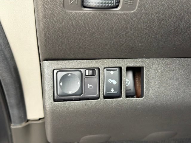 Used 2012 Nissan Pathfinder LE AWD/4WD image 33