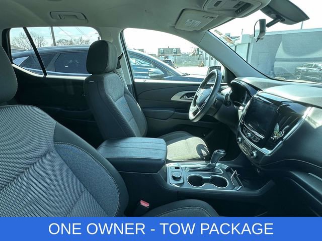 Used 2018 Chevrolet Traverse LT image 2
