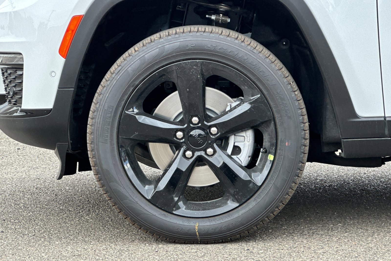 New 2025 Jeep Grand Cherokee L Limited w/ Luxury Tech Group II image 26