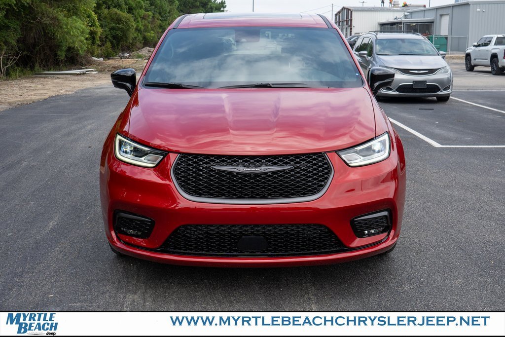 New 2026 Chrysler Pacifica Select image 9