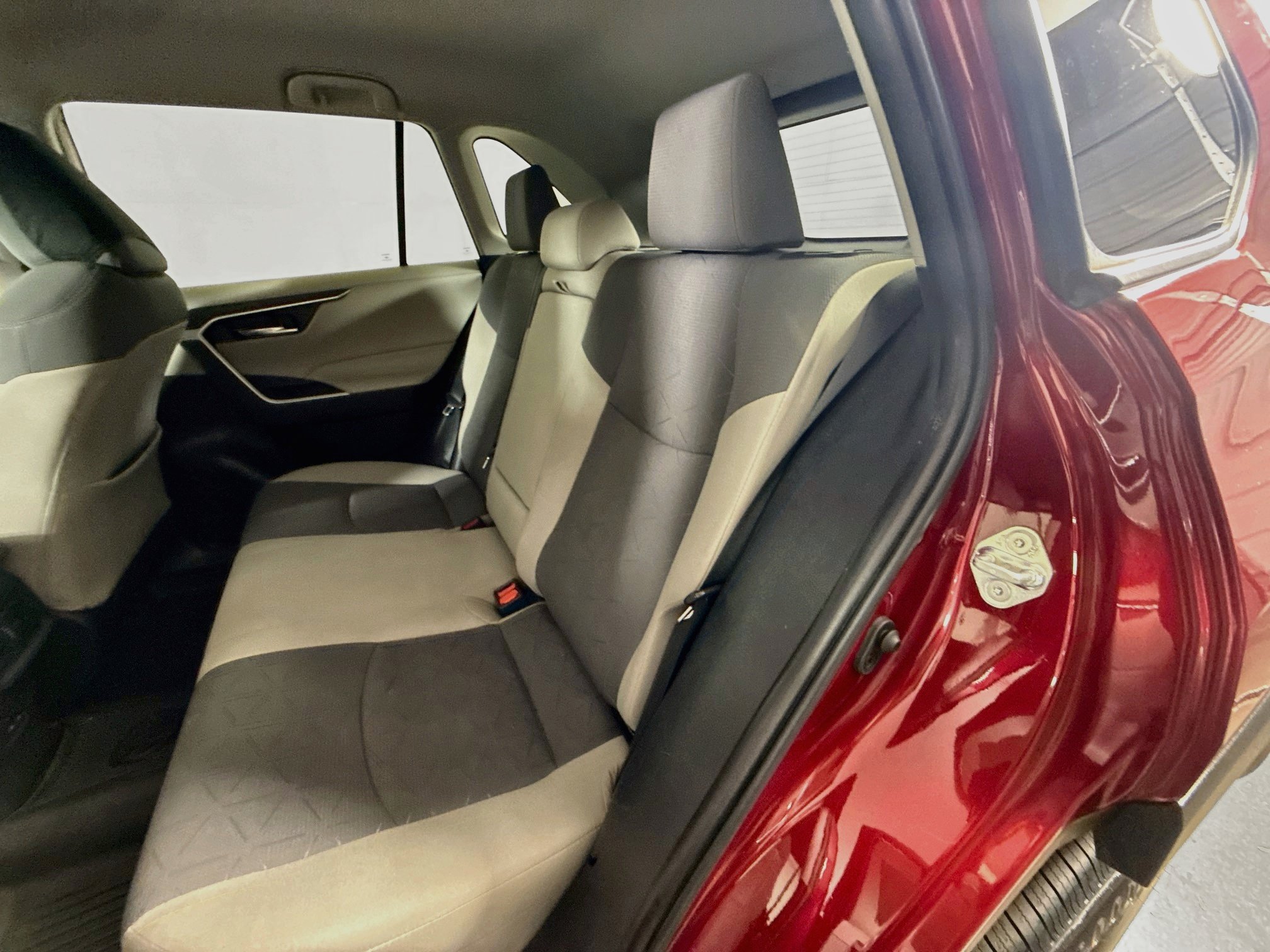 Used 2022 Toyota RAV4 XLE FWD image 21
