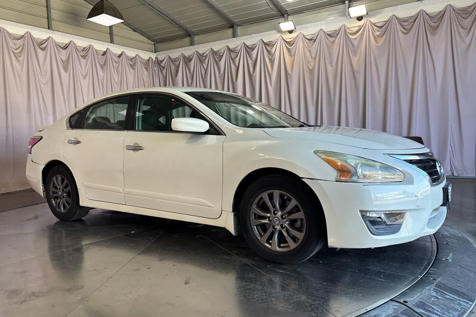 Used 2015 Nissan Altima 2.5 S w/ Special Edition Package FWD image 10