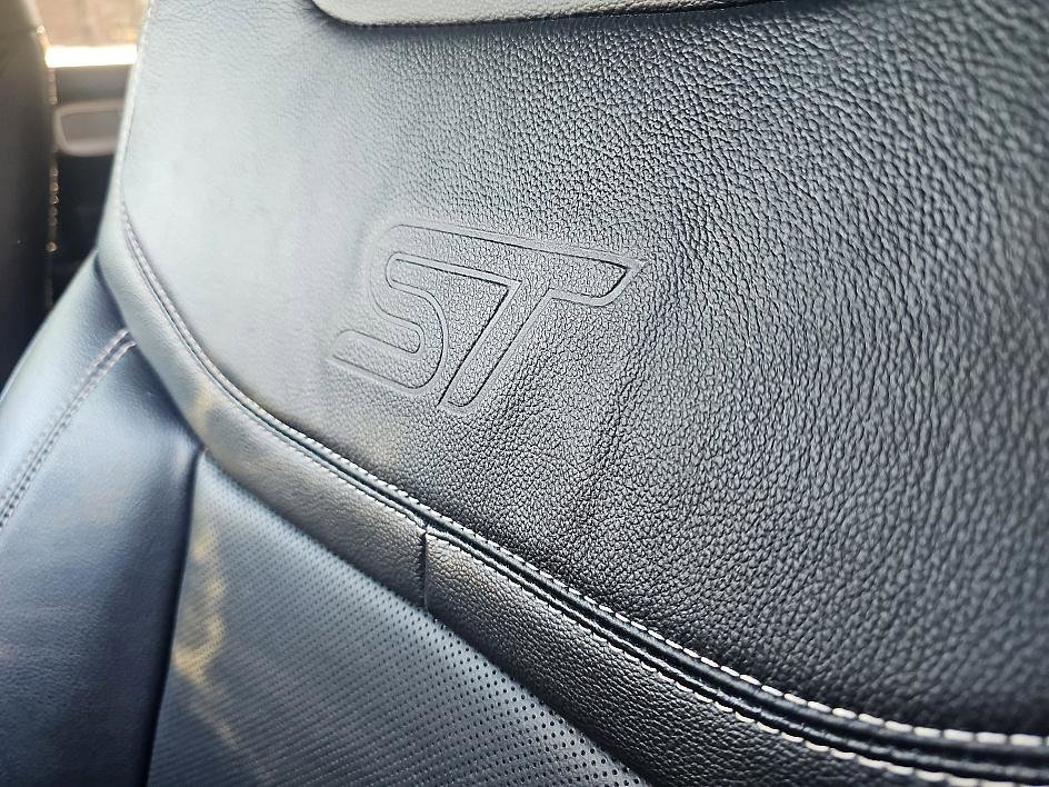 Used 2021 Ford Explorer ST w/ Equipment Group 401A image 18