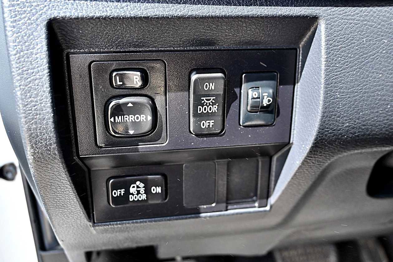 Used 2016 Toyota Tundra SR w/ Tow Package image 20