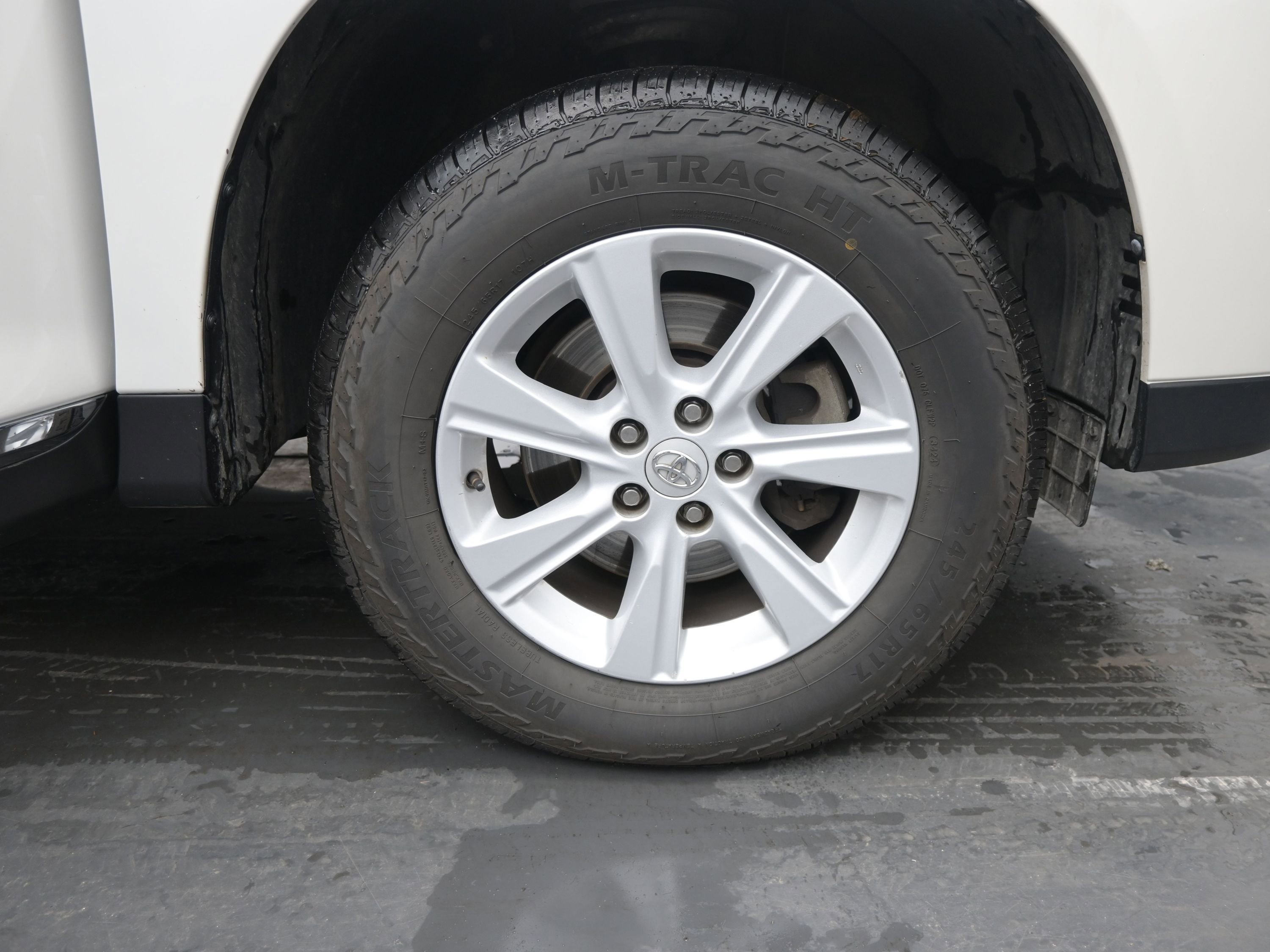 Used 2011 Toyota Highlander 2WD image 19