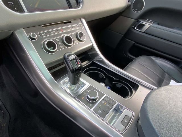 Used 2015 Land Rover Range Rover Sport SE image 17