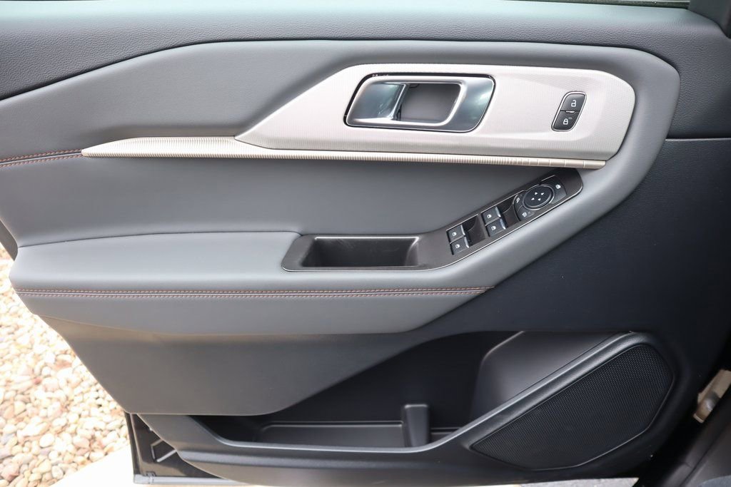 New 2026 Ford Explorer Active image 17