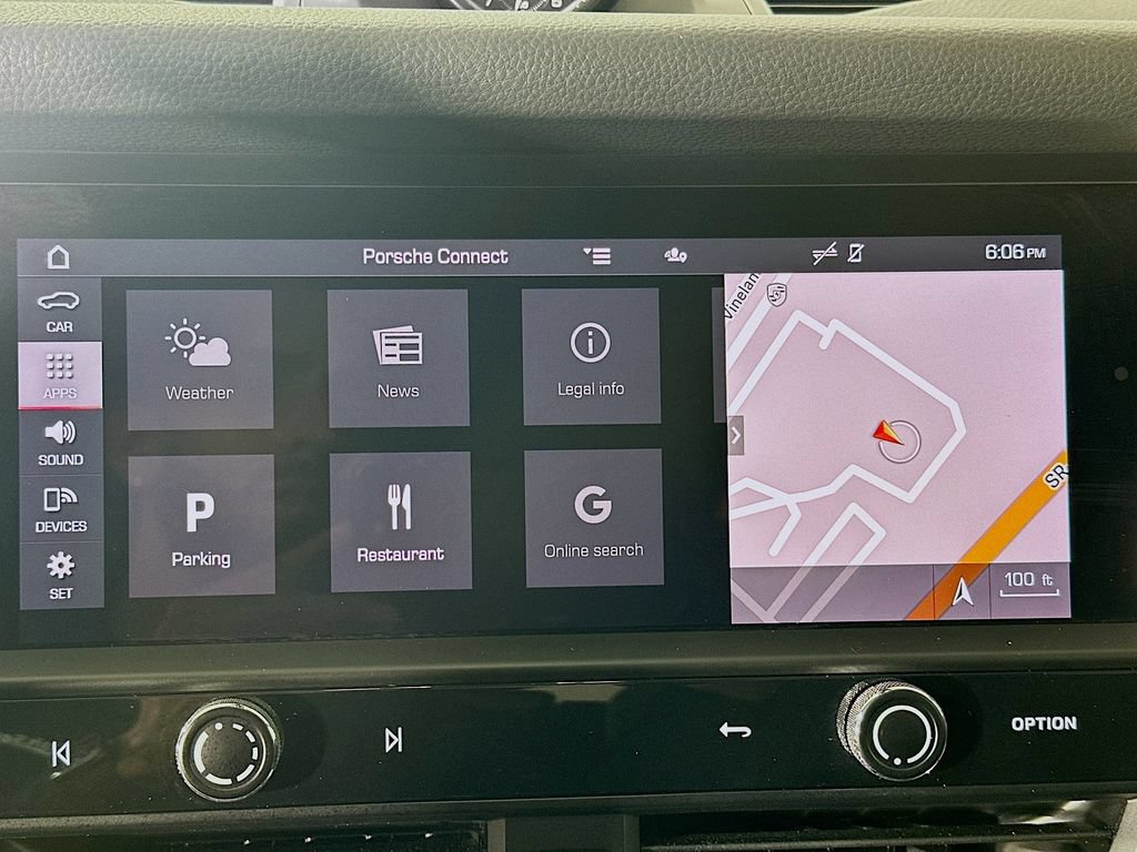 Certified 2022 Porsche Macan AWD/4WD image 15