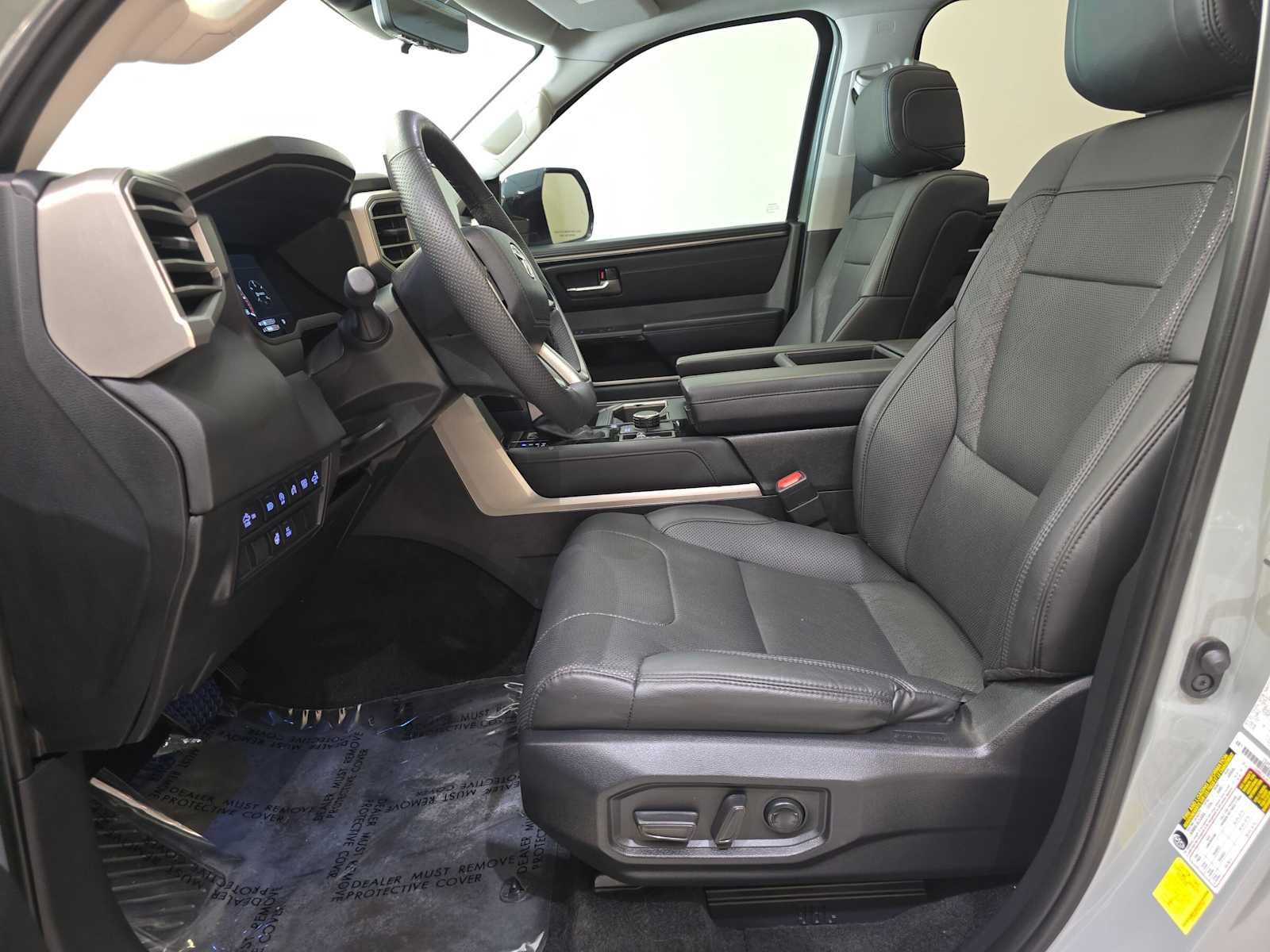 Used 2024 Toyota Tundra Limited AWD/4WD image 22