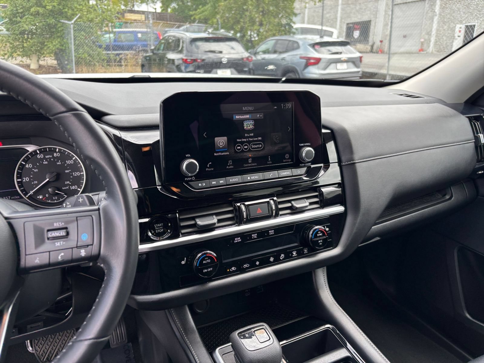 Used 2025 Nissan Pathfinder SV FWD image 16