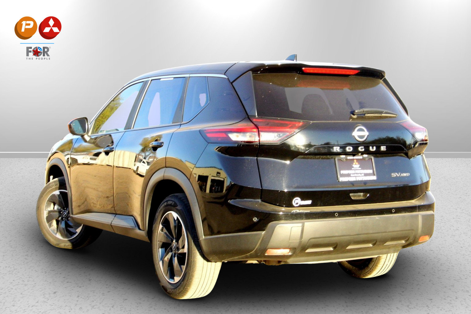 Used 2024 Nissan Rogue SV image 5