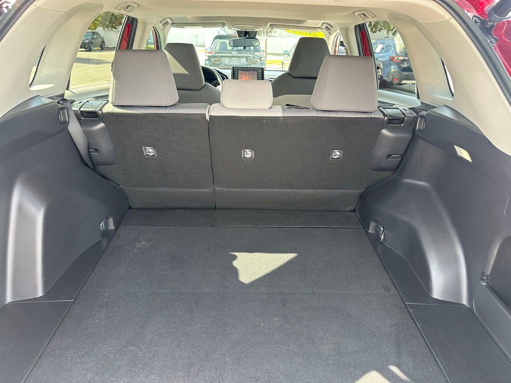 Used 2022 Toyota RAV4 XLE w/ Convenience Package image 7