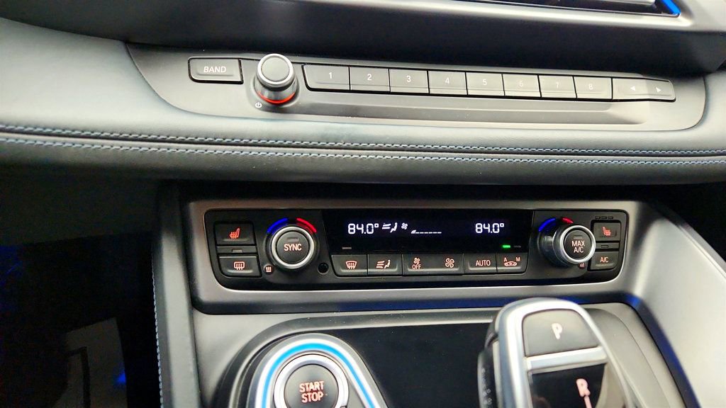 Used 2015 BMW i8 image 20