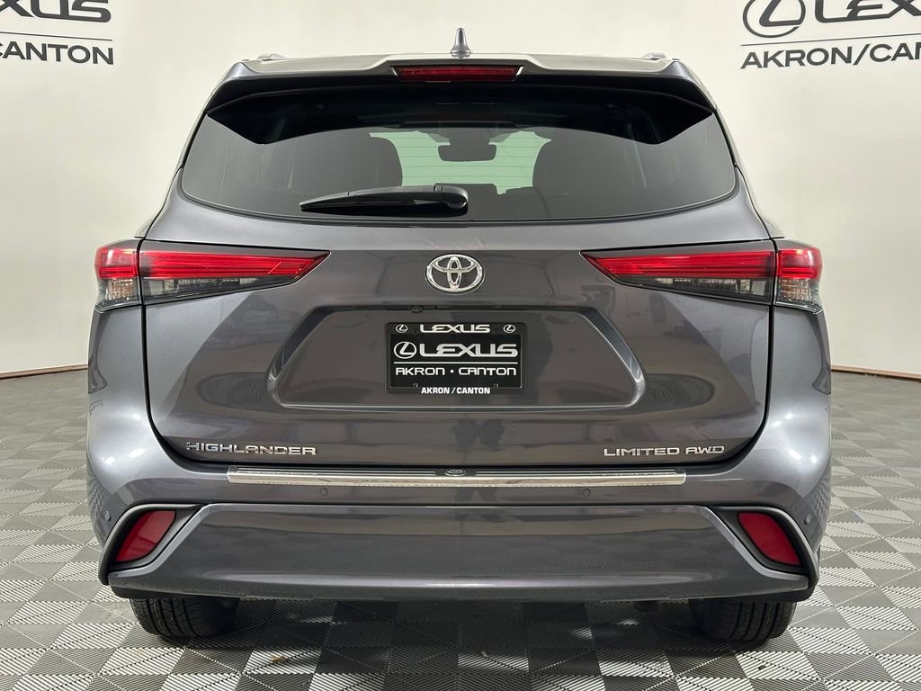 Used 2020 Toyota Highlander Limited AWD/4WD image 8