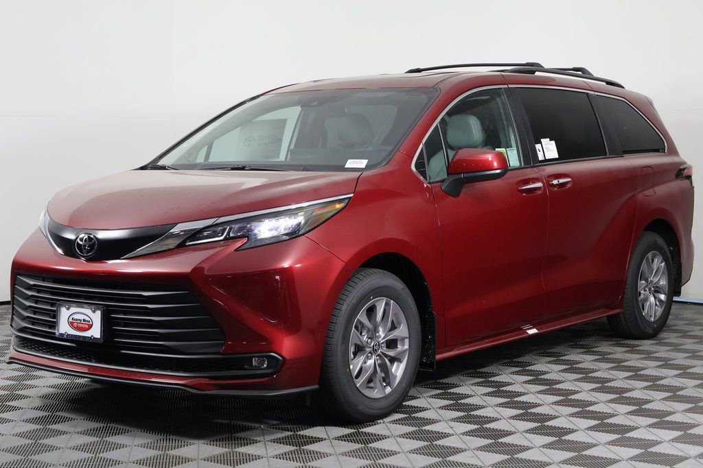 New 2026 Toyota Sienna XLE image 1