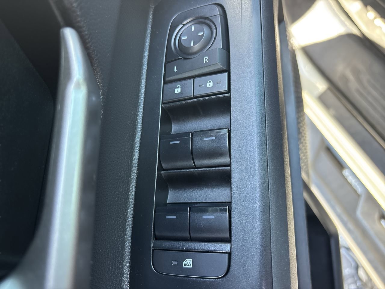 Used 2024 Toyota Tacoma TRD Sport image 16