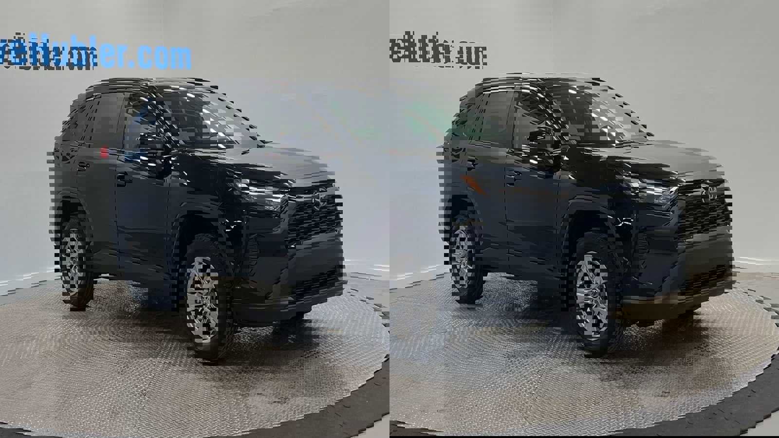 Used 2022 Toyota RAV4 XLE image 3