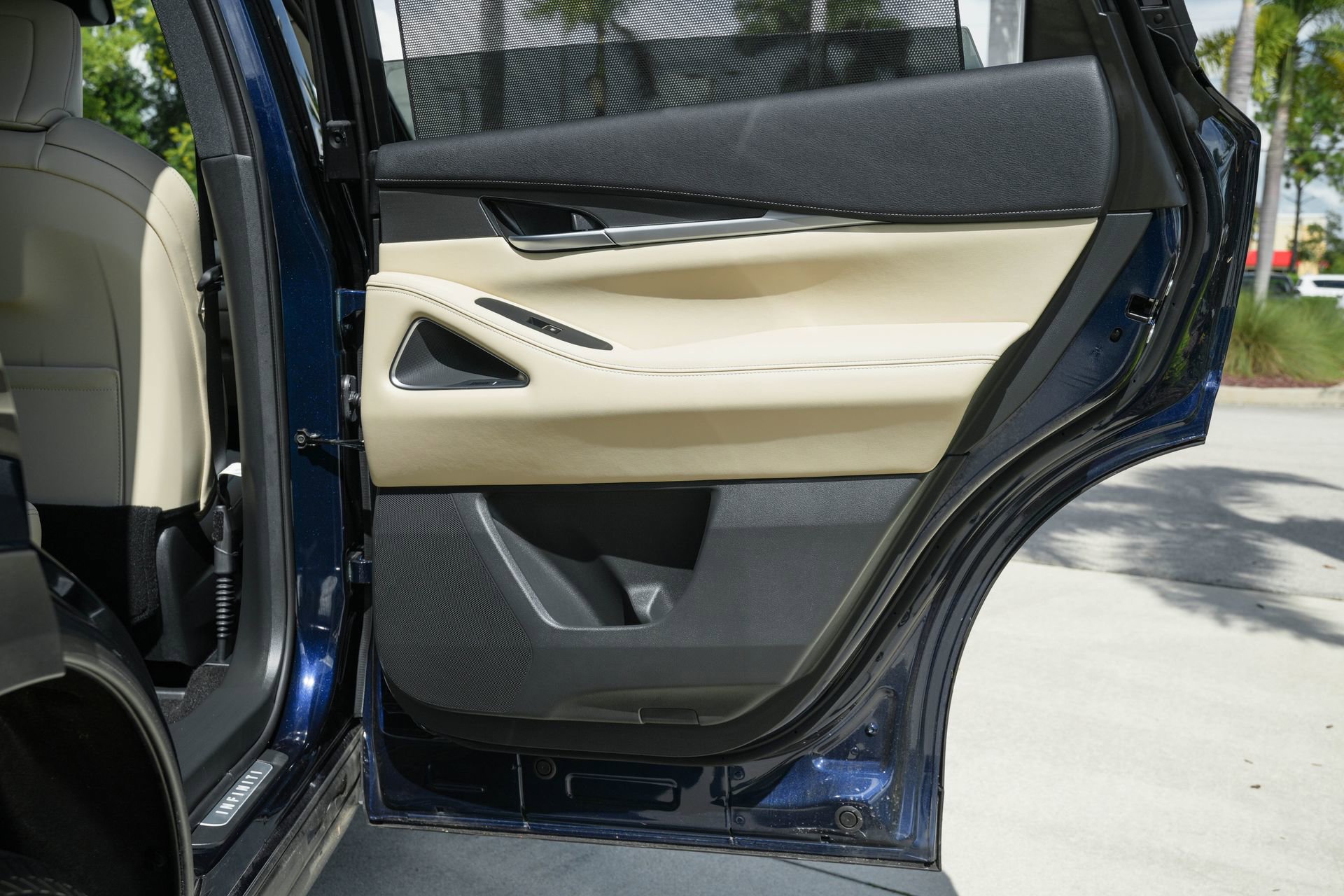 Used 2025 INFINITI QX60 Luxe w/ Vision Package image 33