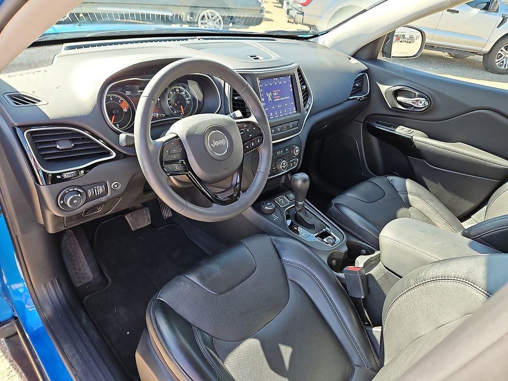 Used 2023 Jeep Cherokee Altitude Lux image 13