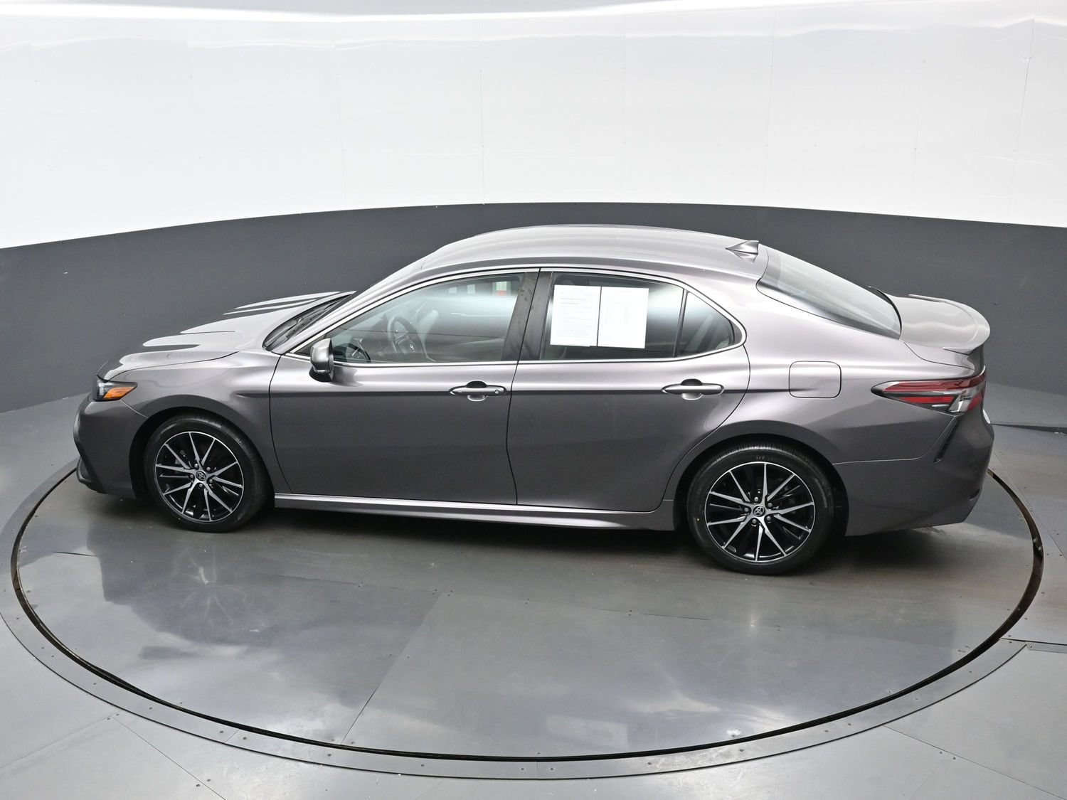 Used 2023 Toyota Camry SE FWD image 39