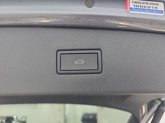 Used 2024 Volkswagen Tiguan SE w/ Panoramic Sunroof Package image 36