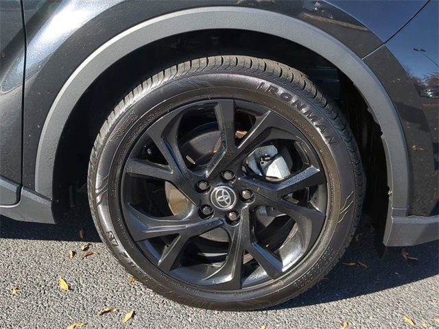 Used 2022 Toyota C-HR Nightshade image 10