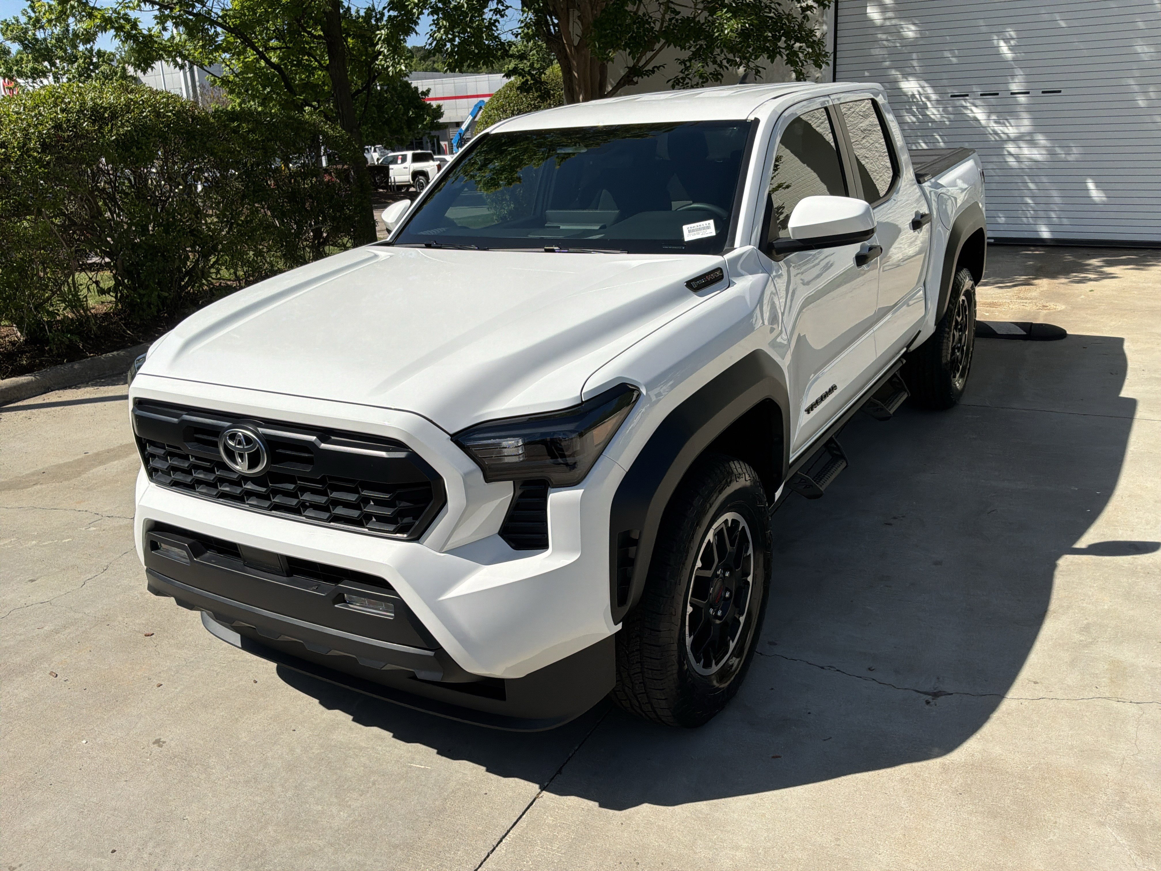 Used 2024 Toyota Tacoma TRD Off-Road AWD/4WD image 5