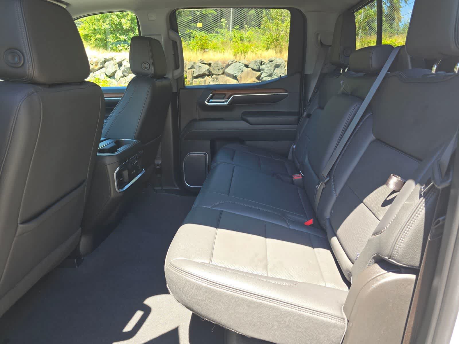 Used 2023 GMC Sierra 1500 Denali w/ Denali Reserve Package AWD/4WD image 11