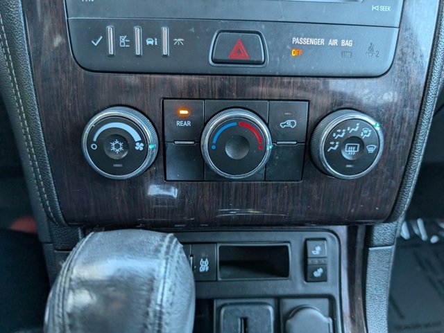 Used 2015 Chevrolet Traverse LT w/ Style and Technology Package image 16