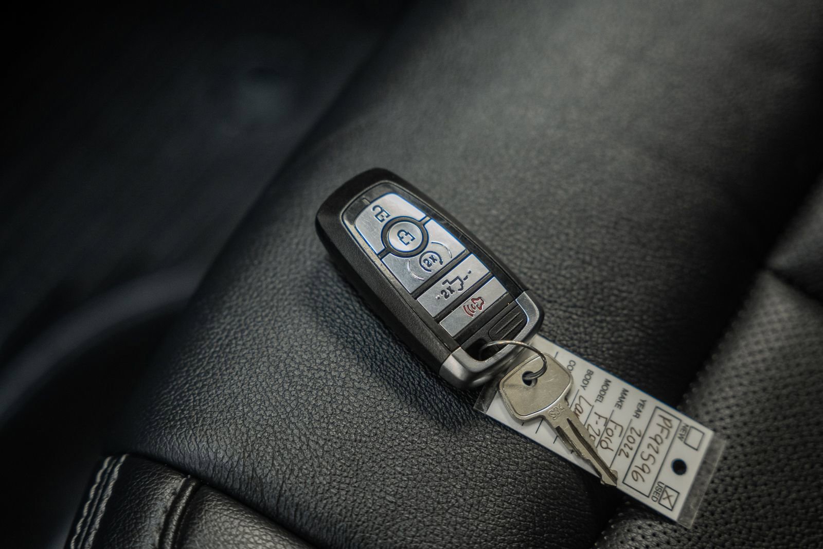 Used 2022 Ford F250 Lariat w/ Black Appearance Pkg image 58