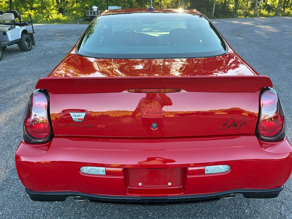 Used 2004 Chevrolet Monte Carlo SS w/ Dale Earnhardt Jr. Package FWD image 5