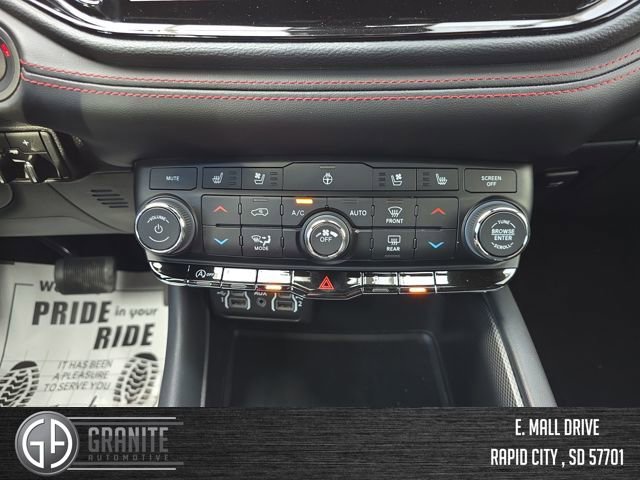 Used 2024 Dodge Durango GT image 18