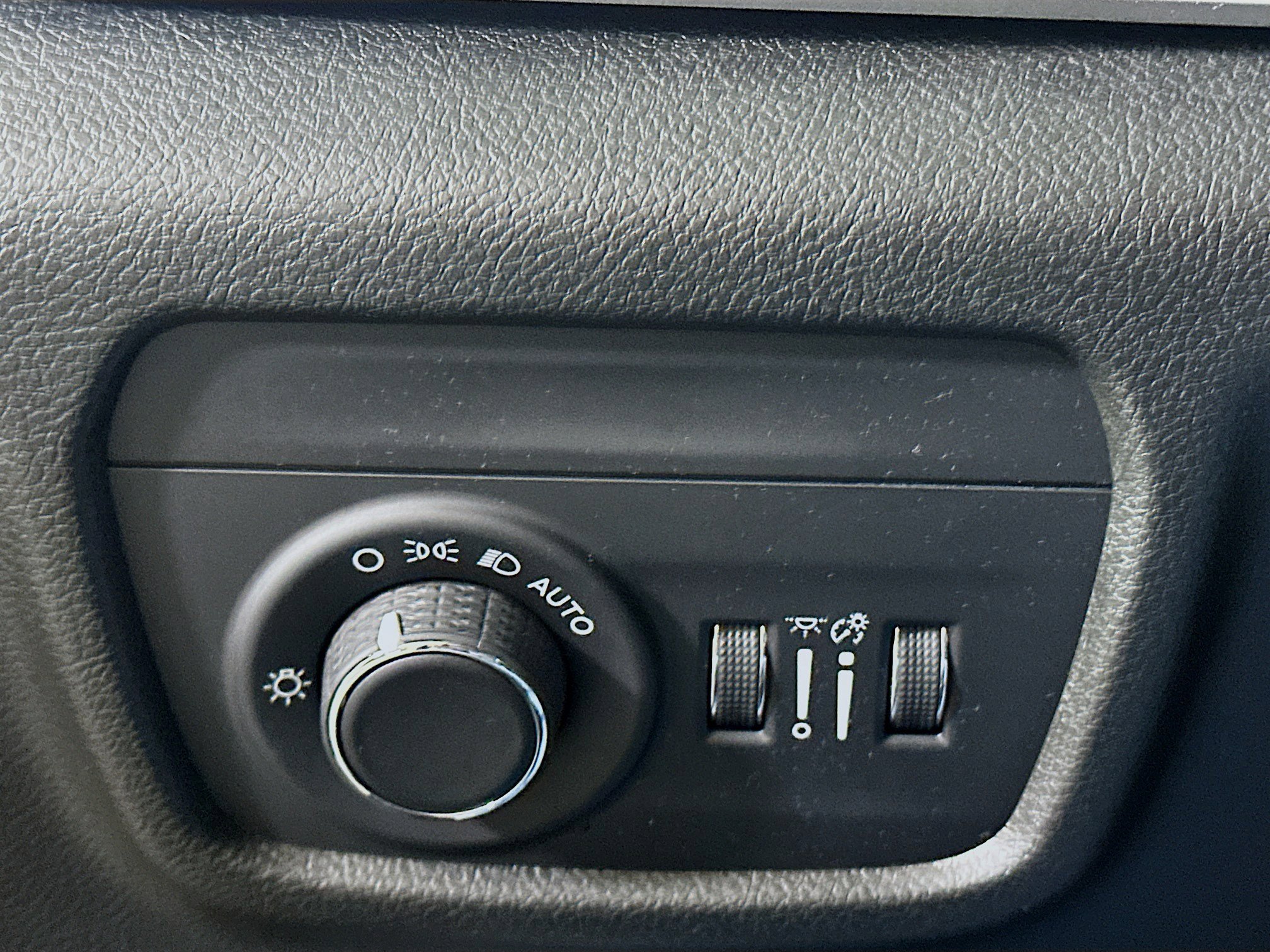 Used 2022 Jeep Grand Cherokee L Laredo image 18