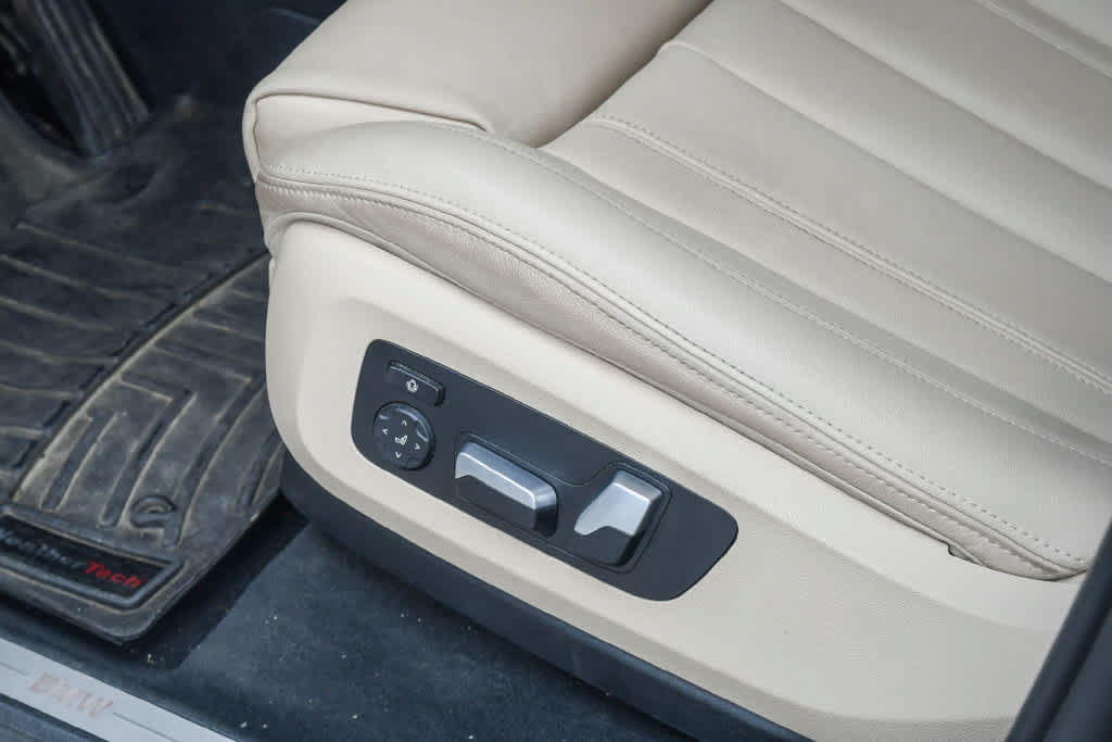 Used 2022 BMW X5 sDrive40i w/ Parking Assistance Package RWD image 27