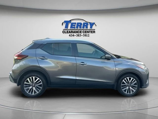 Used 2021 Nissan Kicks SV